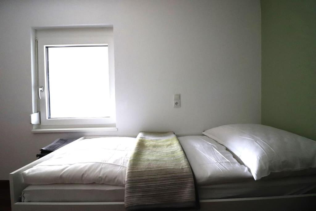 Schickes Zimmer Mit Top-Ausstattung In Idealer Lage フェルトキルヒ エクステリア 写真