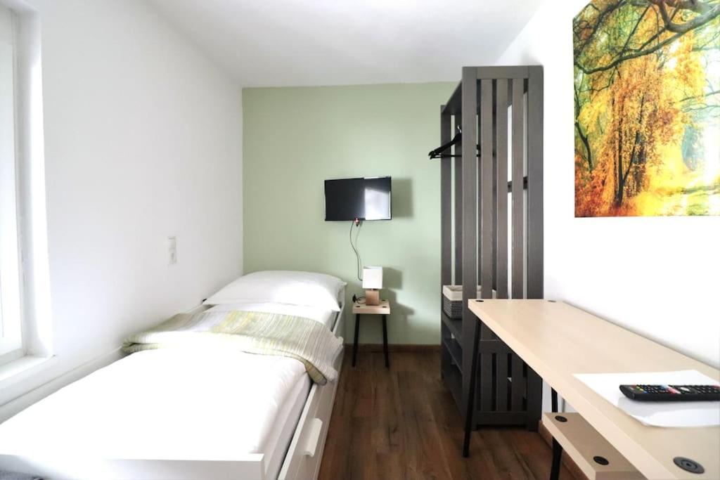 Schickes Zimmer Mit Top-Ausstattung In Idealer Lage フェルトキルヒ エクステリア 写真