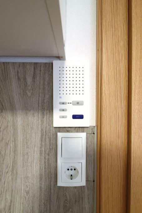 Schickes Zimmer Mit Top-Ausstattung In Idealer Lage フェルトキルヒ エクステリア 写真